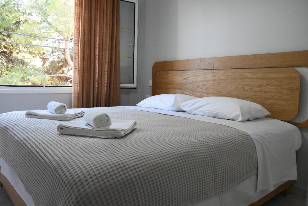 Vasilis Apartments エルミオニ エクステリア 写真