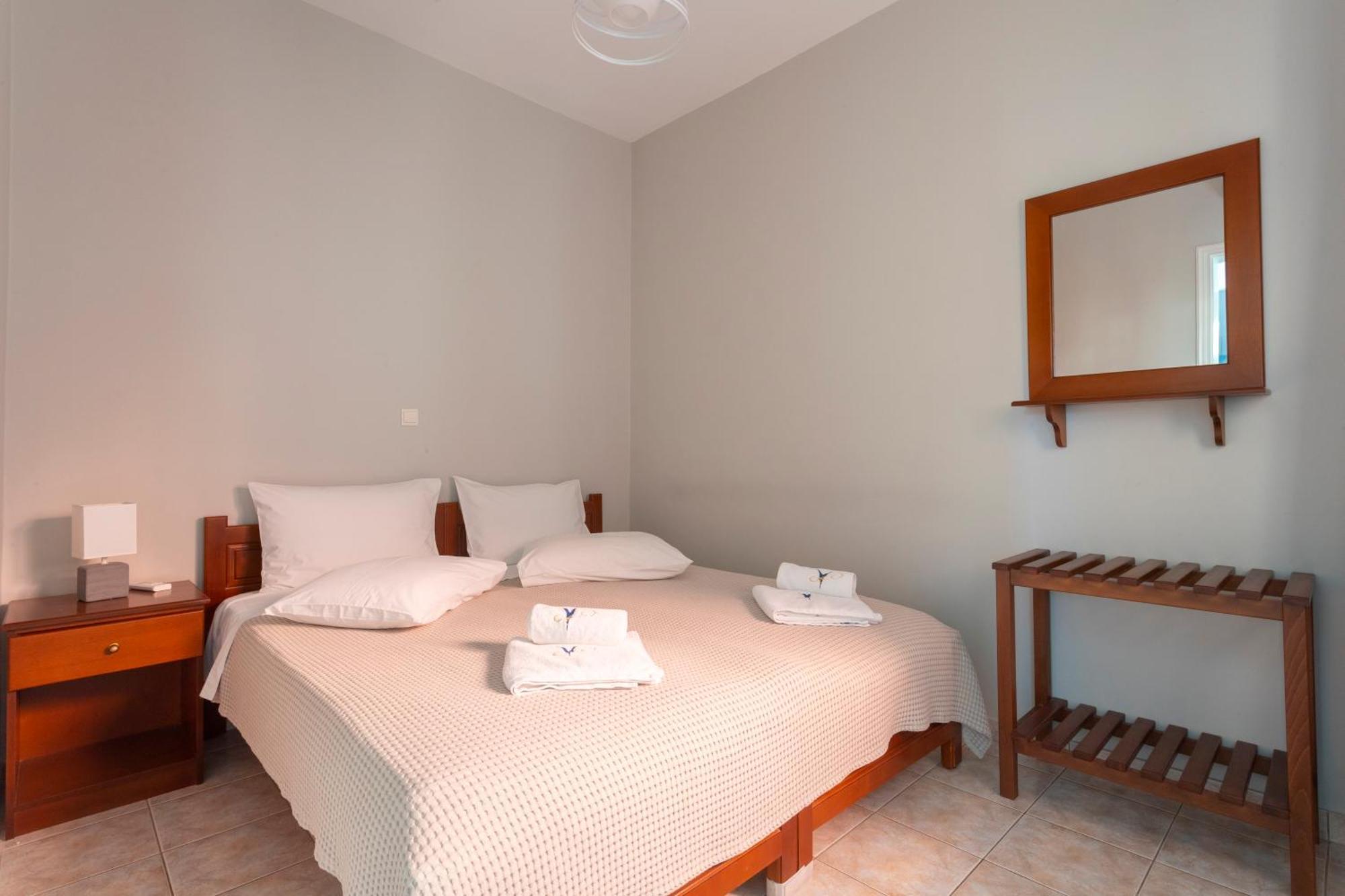 Vasilis Apartments エルミオニ エクステリア 写真